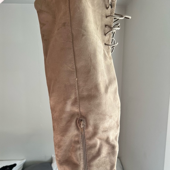 COPY - Over the knee boots - Picture 2 of 3